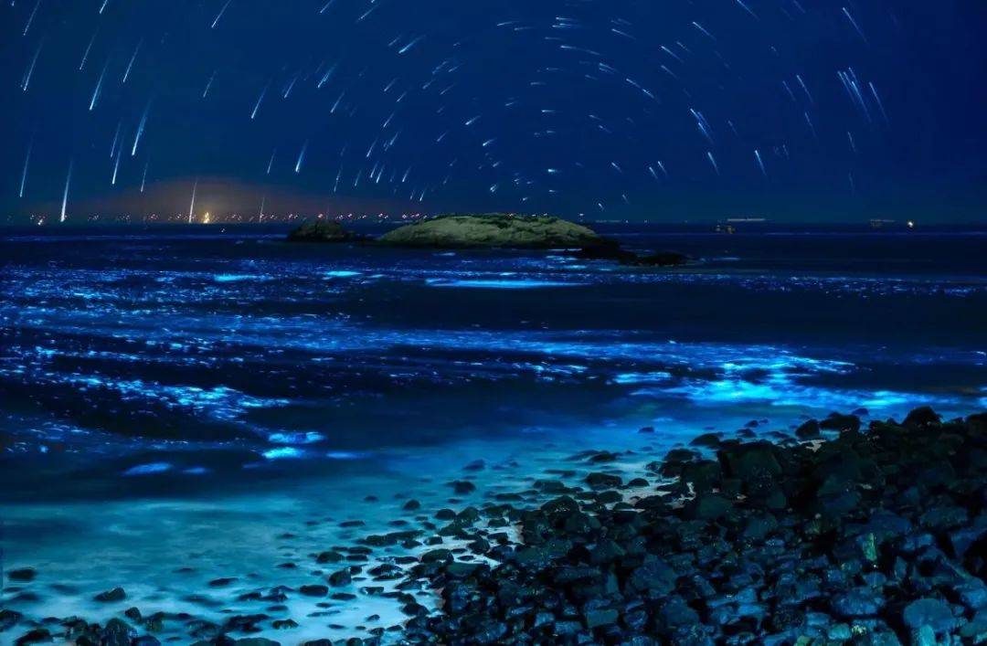 近些年,因为蓝眼泪意外出圈的平潭岛,其实本身就是美得发光的宝藏