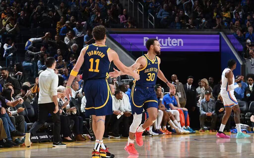 原创猛龙vs勇士前瞻勇士背靠背苦战期待复仇库里带队豪取3连胜