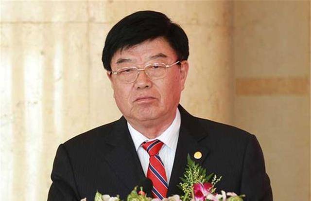 工厂建得像宫殿,却几乎不给员工分红_徐镜人_扬子江_企业