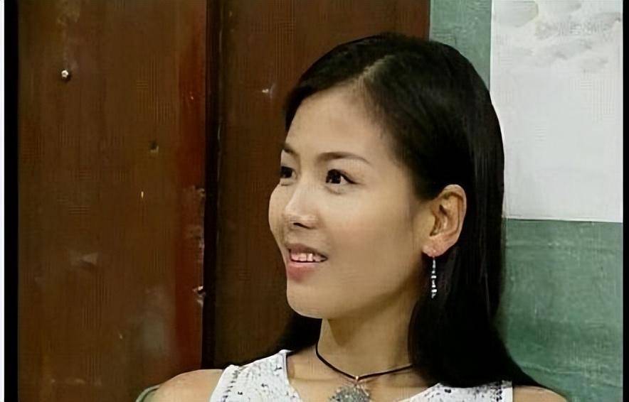 嫁入"假豪门"男子破产,欠下4亿巨债的刘涛竟然又谈"恋爱"_生活_策划