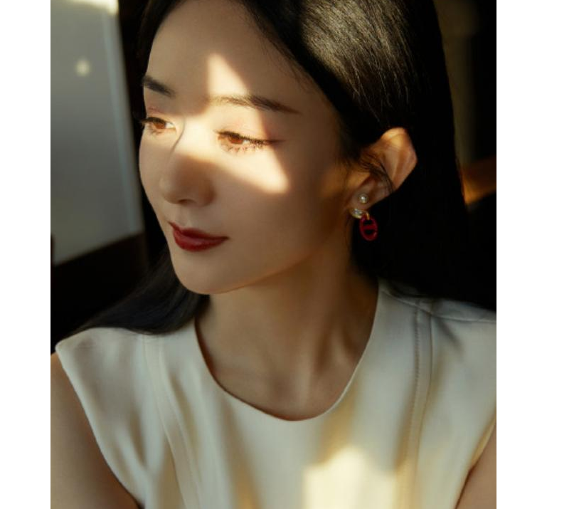 原创赵丽颖出镜透露分手后的心态变化曝婆媳联系是分手原因之一