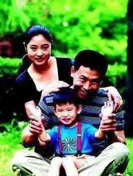 《便衣警察》胡亚捷:曾三次闹分手,却被妻子的孝心感动了他_汤静