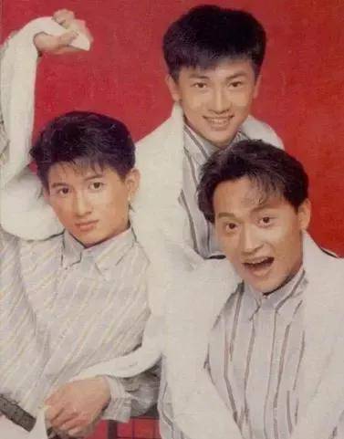 小虎队成员:吴奇隆五段感情,苏有朋单身,陈志朋与经纪人解约_蔡少芬