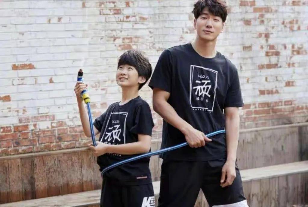 从"假分手风波"到"儿子早恋","良夫慈父"张亮到底经历了啥