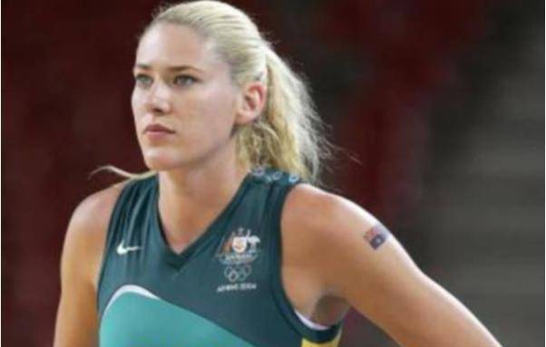 澳洲女篮球星示爱姚明奥运会上求抱抱被评最美女篮球运动员