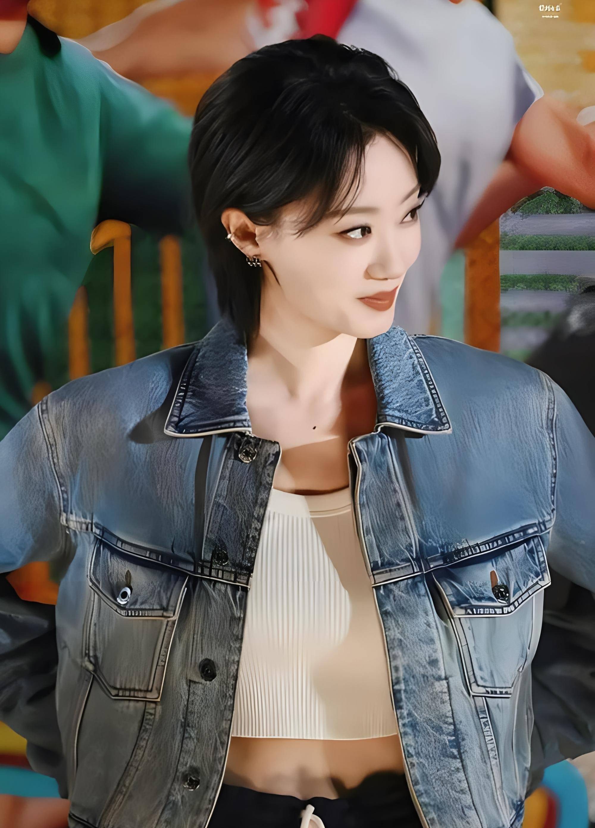 至于张小斐,过去谈了好几年的感情,几乎到了结婚的地步,可惜最后没有