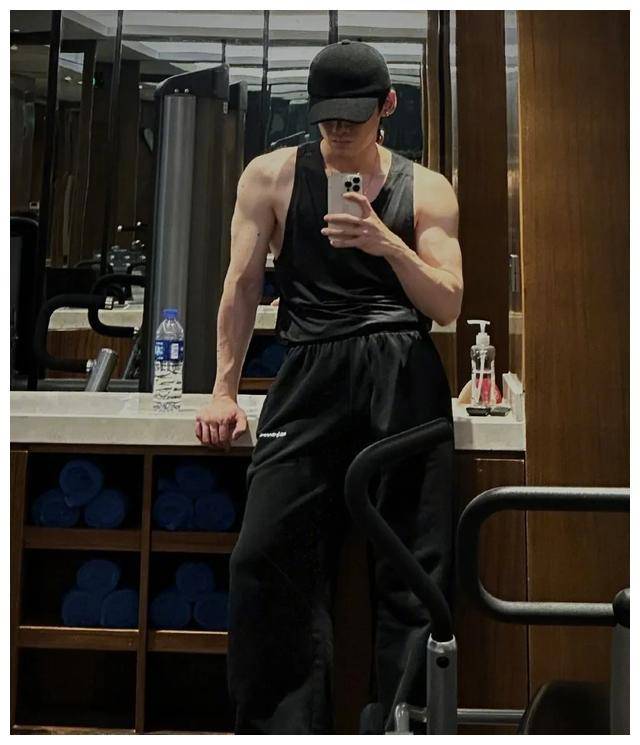 怀柔王子——白敬亭,迷倒万千少女,受人喜爱._青春_电视剧_中国