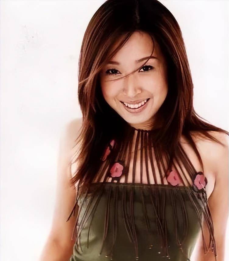那个唱《祝你平安》的歌手孙悦,消失近20年了,她去哪儿了?