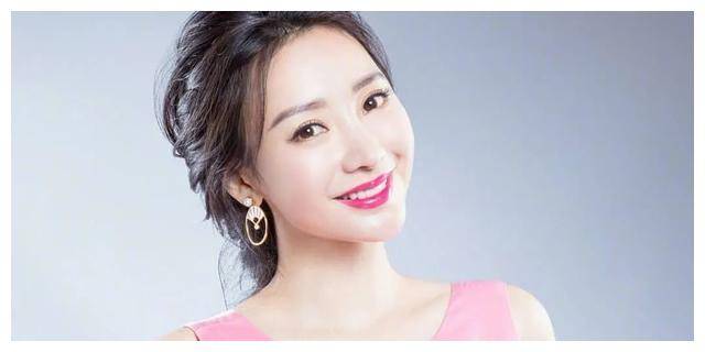 这份名单中的28位姐姐包括19位内地姐姐和9位国际女艺人.