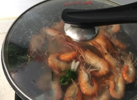 原创煮虾有妙招冷水下锅和热水下锅要选好选错虾肉不鲜还柴