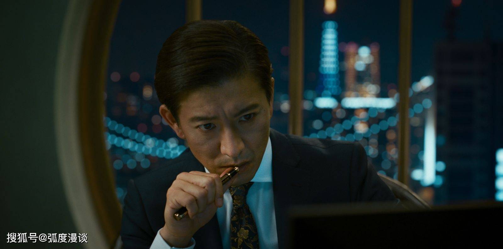 原创龙年十选电影大尺度床戏海底生物吃人阖家观赏不宜