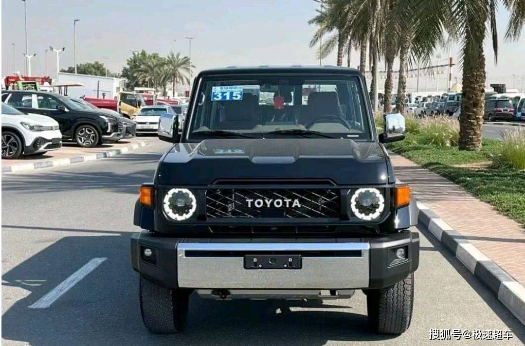 丰田陆巡lc76国内开售,升级6at,复古圆灯依然很有魅力_搜狐汽车_搜狐