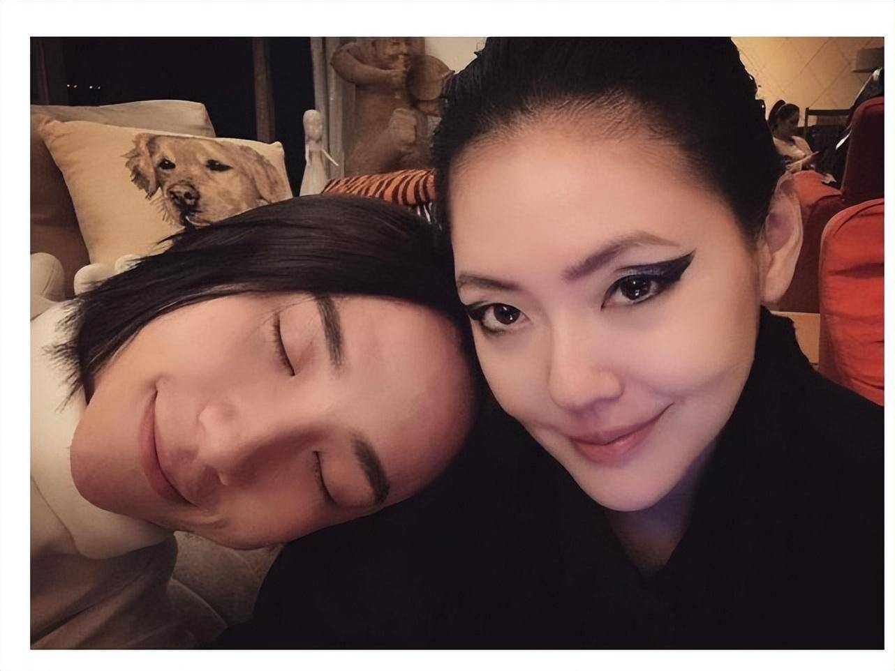 原创小s参加同志婚礼不避嫌与舞蹈老师激情拥抱直言爱是无分别的