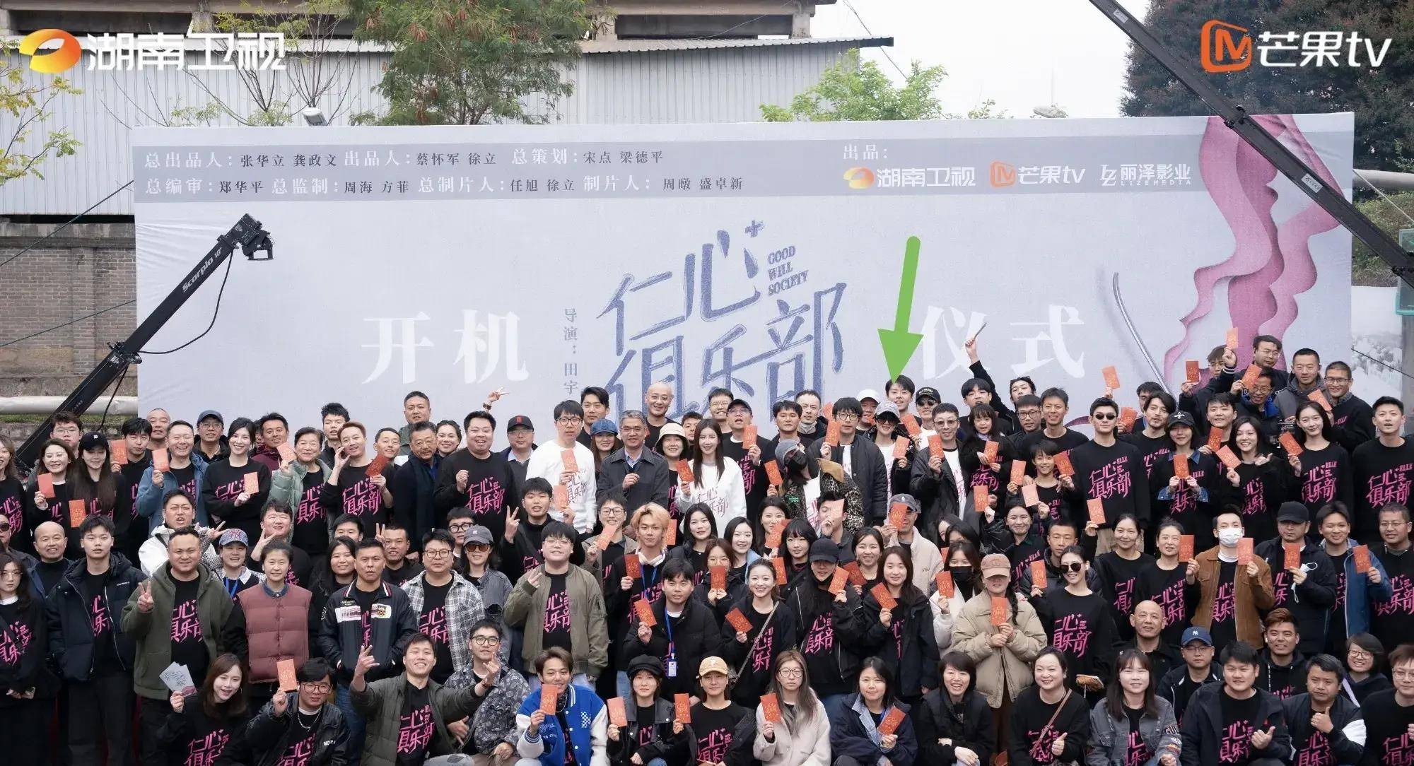 原创不惧舆论迎难而上姚安娜再官宣进组辛芷蕾泼天富贵还是历劫