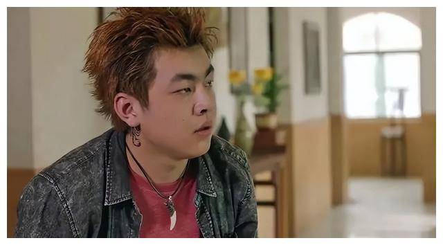 原创本山传媒猎冰大耳光周云鹏与儿子对戏暴击连连