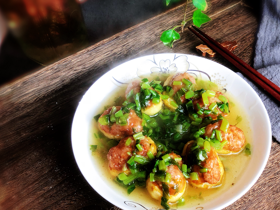 鸳鸯蛋不红烧也不清蒸,只需加点它,比清蒸有味比红烧鲜美,好吃_雪里蕻