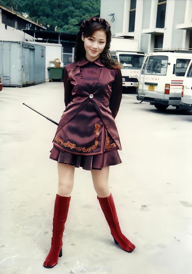 (这部电视剧在豆瓣的评分很高,很多人都等着星空卫视的播放)万绮雯