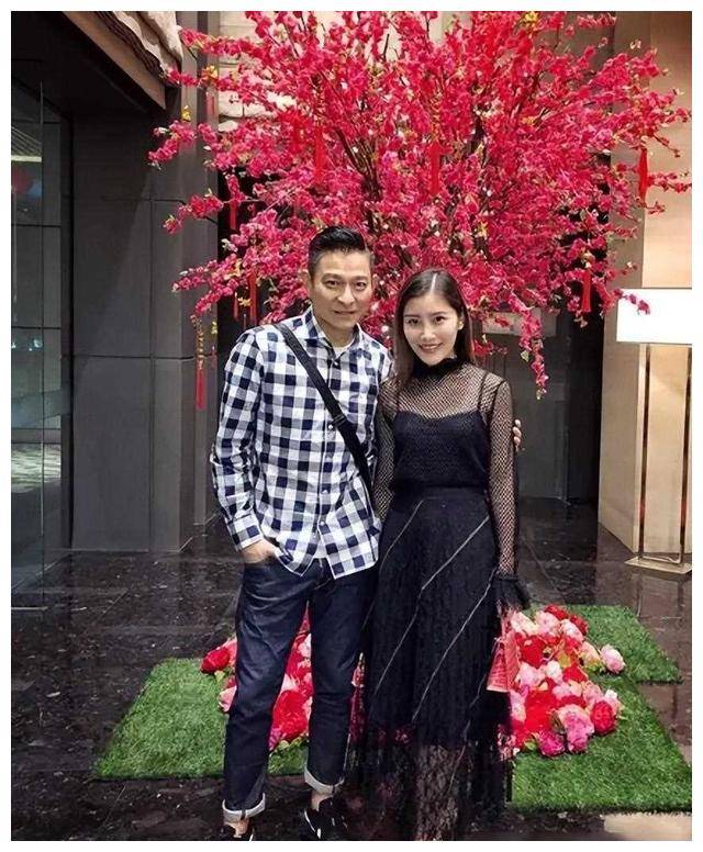 朱丽倩舅舅庆生刘德华小姨子引人瞩目陈志远两儿子酷帅登场