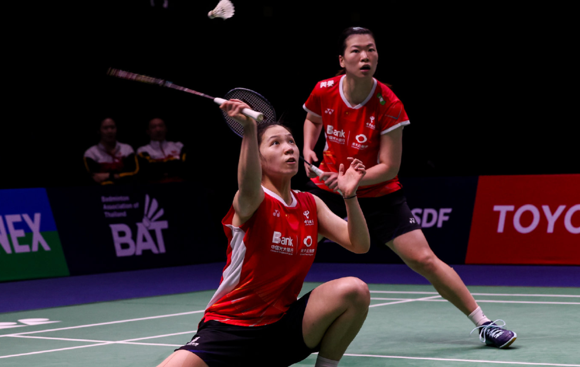 女双方面,李怡静/罗旭敏以21-17,21-18击败中华台北组合徐雅卿/林婉清