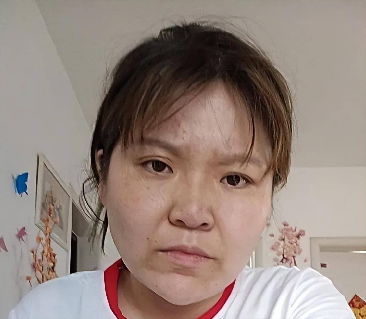 同样是千万网红,怎么差别这么大,一个豪车别墅,一个家徒四壁_奥利