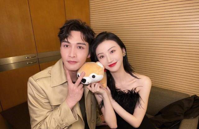 不得不说的是,在景甜和张彬彬拍摄了《司藤》之后,想必他们自己也没有