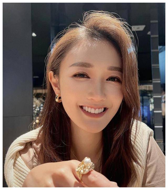 袁伟豪老婆图片