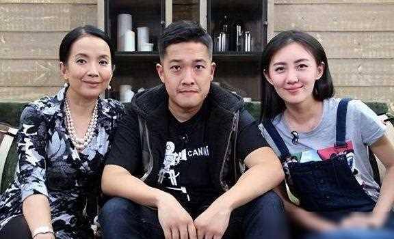 30年不闻不问,如今却想要"父子情",张丰毅:儿子我一直爱你_张博宇