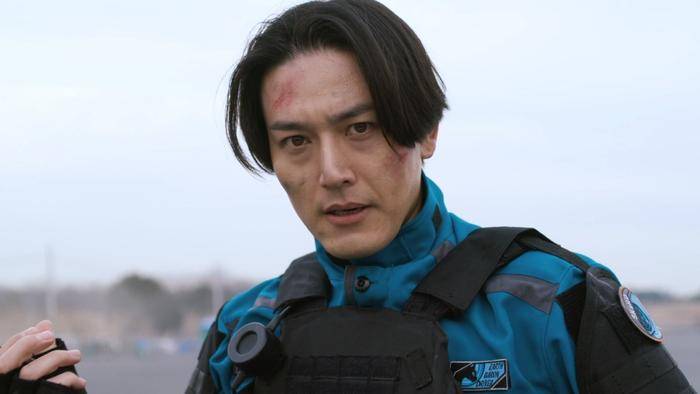 布莱泽奥特曼:为什么弦人队长的人间体身份没有被曝光?