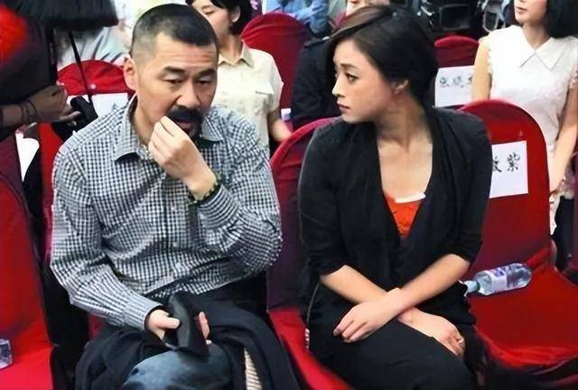 与叶祖新分手7年,蒋欣成最体面前任40岁仍未嫁,感情宁缺毋滥_郑晓龙