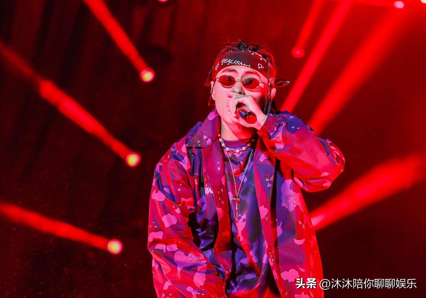 刘聪晒与乐姐合照,模范情侣了解下?_盛宇_说唱_想法