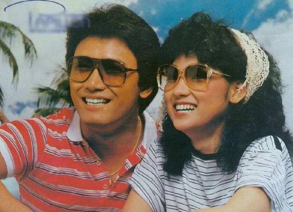 年轻时走红,被大帅哥狂追恩爱32年,今儿女双全_戚美珍_苗侨伟_周星驰