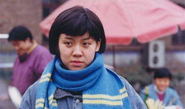 《过年回家》是由张元执导,刘琳,李冰冰,李野萍,李涓主演的剧情电影