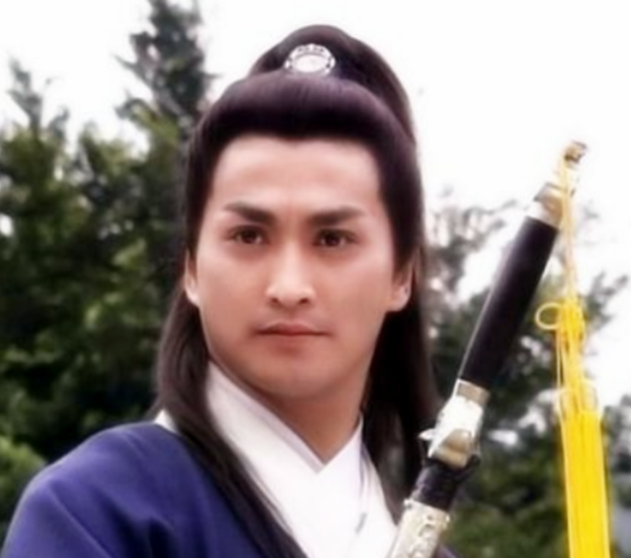 原创南侠展昭与白眉大侠徐良对战谁会更胜一筹二人不在一个级别