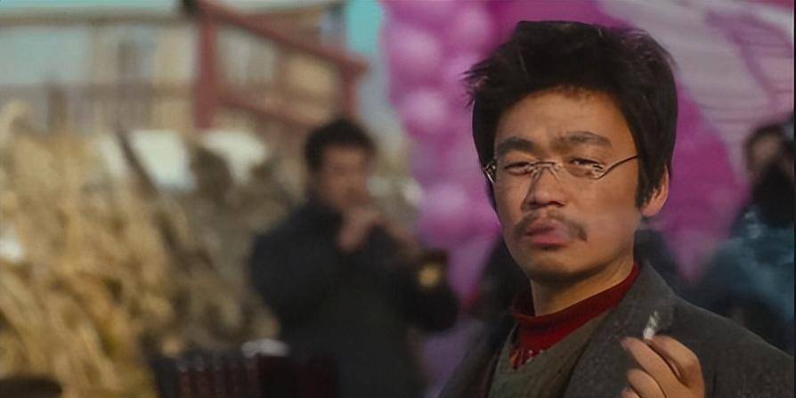 原创爱上离过婚的王宝强与他恋爱4年都不结婚冯清到底图什么