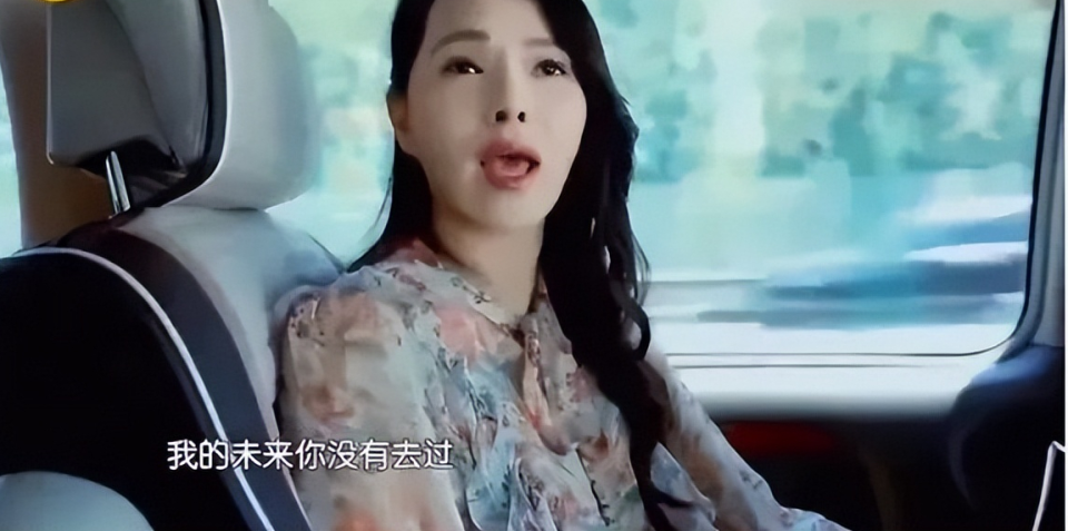 谁都没想到,伊能静这个爱女装的儿子,如今装扮越来越美丽了_哈利_质疑