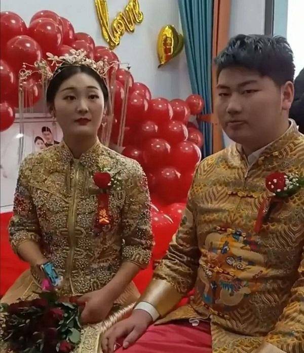 大衣哥儿媳妇再发言奉劝大家不要攻击小伟感谢粉丝们的鼓励