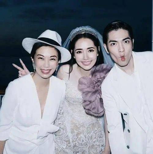 萧敬腾与林有慧,参加向佐与郭碧婷的婚礼萧敬腾向林有慧求婚次日,向太