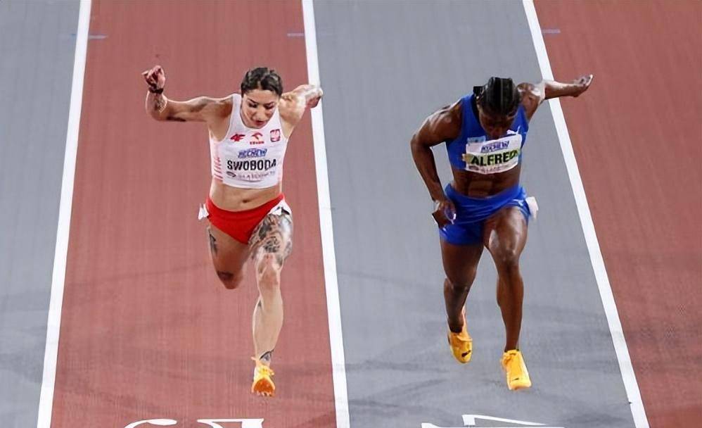 同级别国外对手送上另类助攻_阿尔弗雷德_霍布斯_决赛