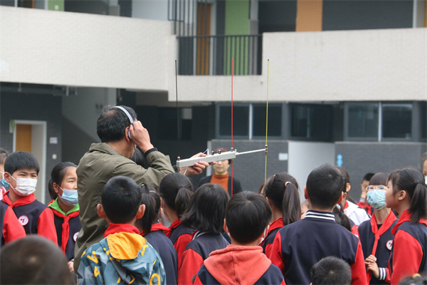 友谊小学获评中小学国防教育示范学校_活动_体育_课堂