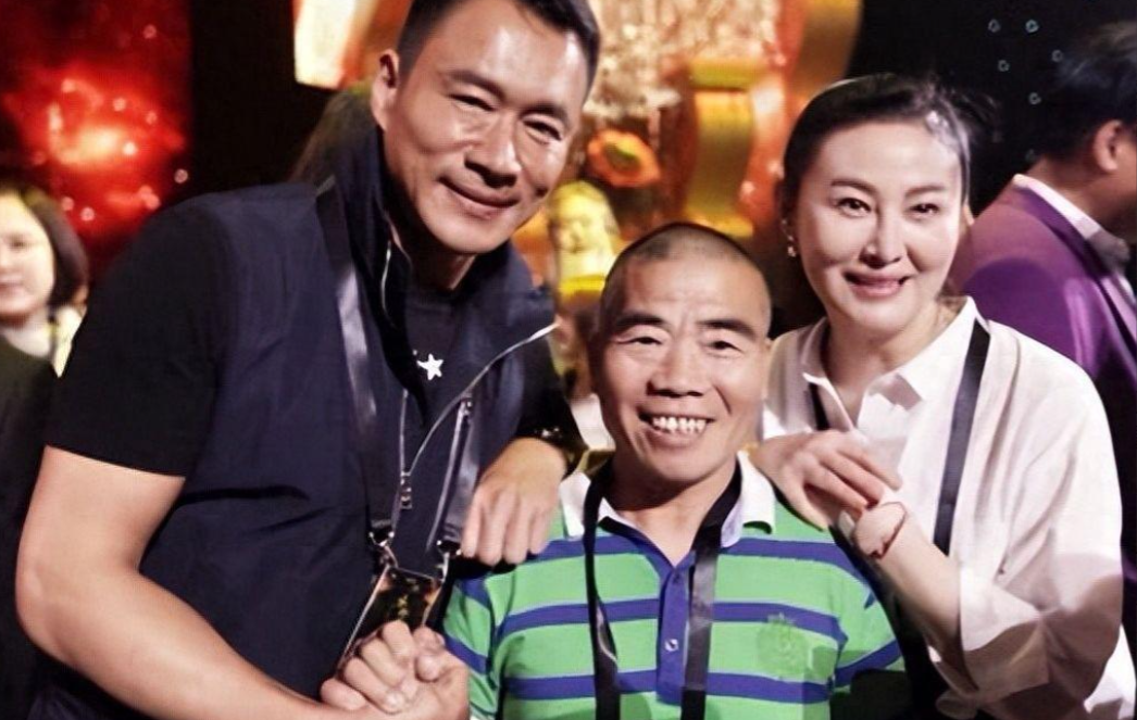 武大郎"宋文华:矮个男人也有春天,妻子比他高10厘米_生活_事业_王思懿