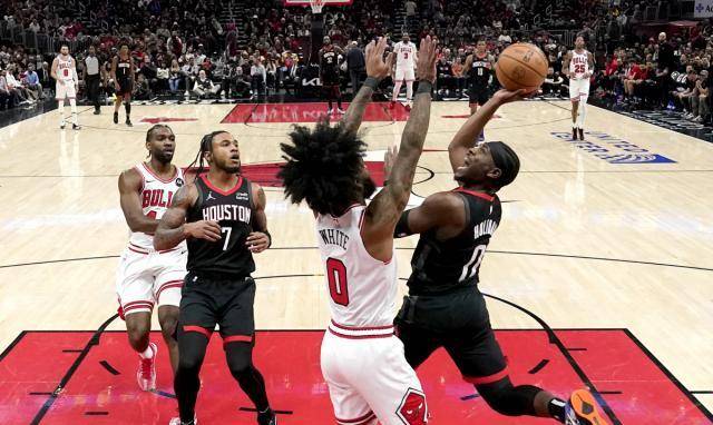 火箭队上场击退太阳队完成反弹,马刺队有着更好的团队篮球表现!