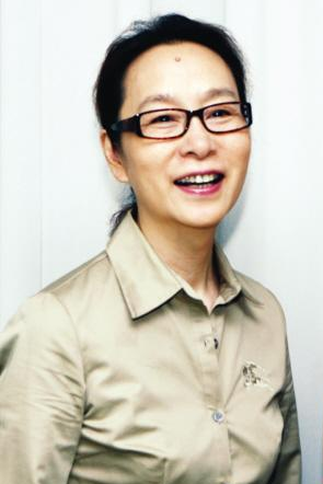 她是优秀演员,做26年单亲妈妈,前夫却早已娶了琼瑶女郎为妻_孩子_婚姻