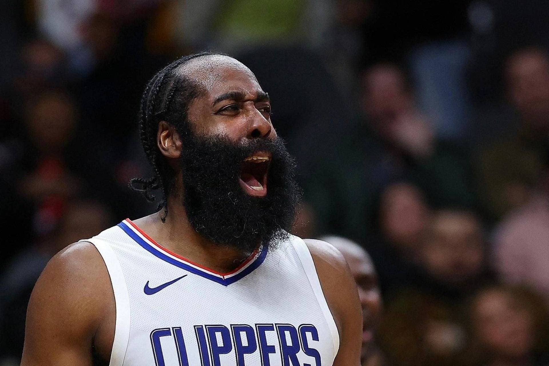 哈登与雄鹿队携手冲击总冠军新篇章开启