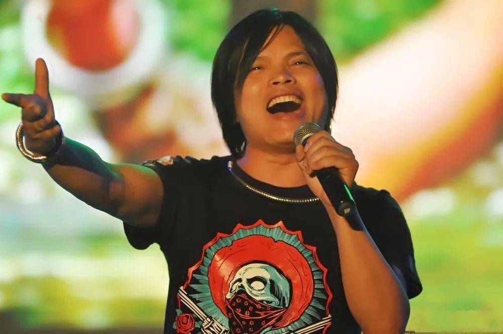 "徐艺舟,从《星光大道》冠军到全网通缉,可惜又可恨_许艺舟_野马_家乡