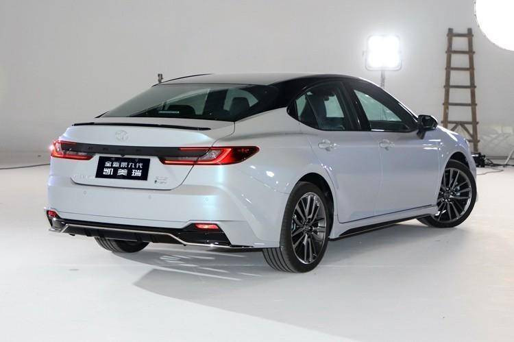 产品力更强大 全新凯美瑞售17.18万起_搜狐汽车_搜狐网