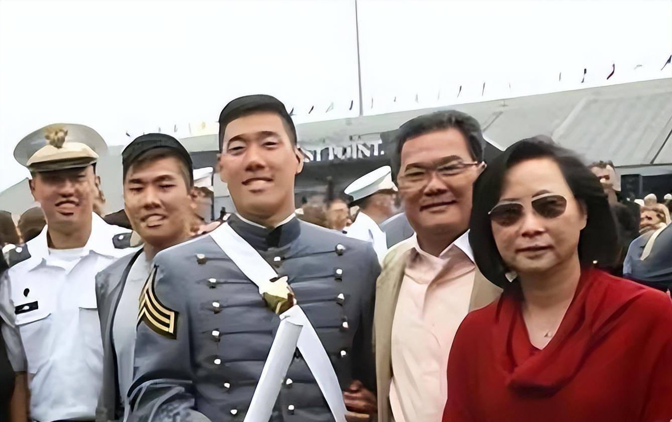 原创美国的枪声是敲给高华的钟声不喜欢就能回来现在想这个迟了