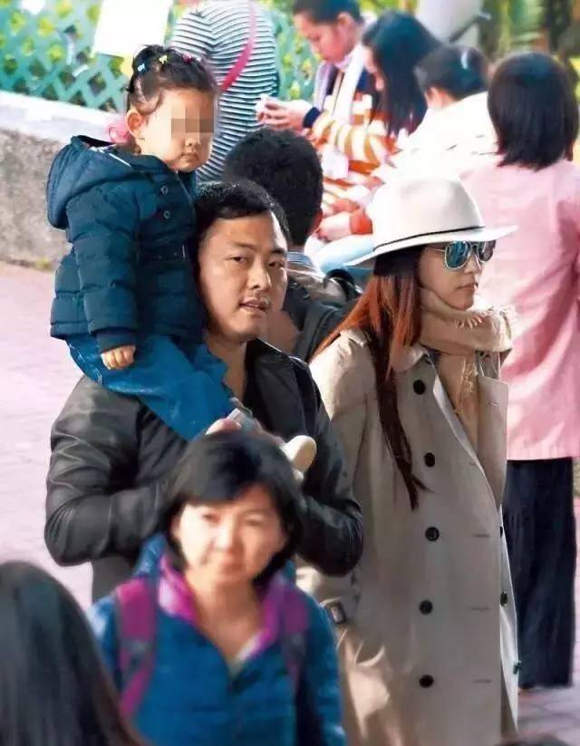 纪晓波:从叠码仔到亿万富豪,女星为他未婚生子,今却频传破产