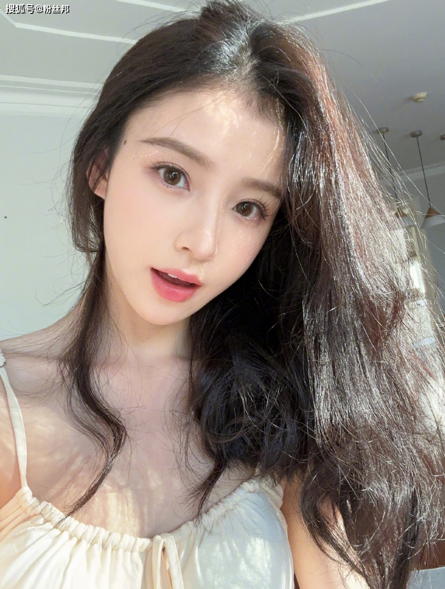 周二珂吐槽被催婚,自嘲自身条件不好,去上海相亲角