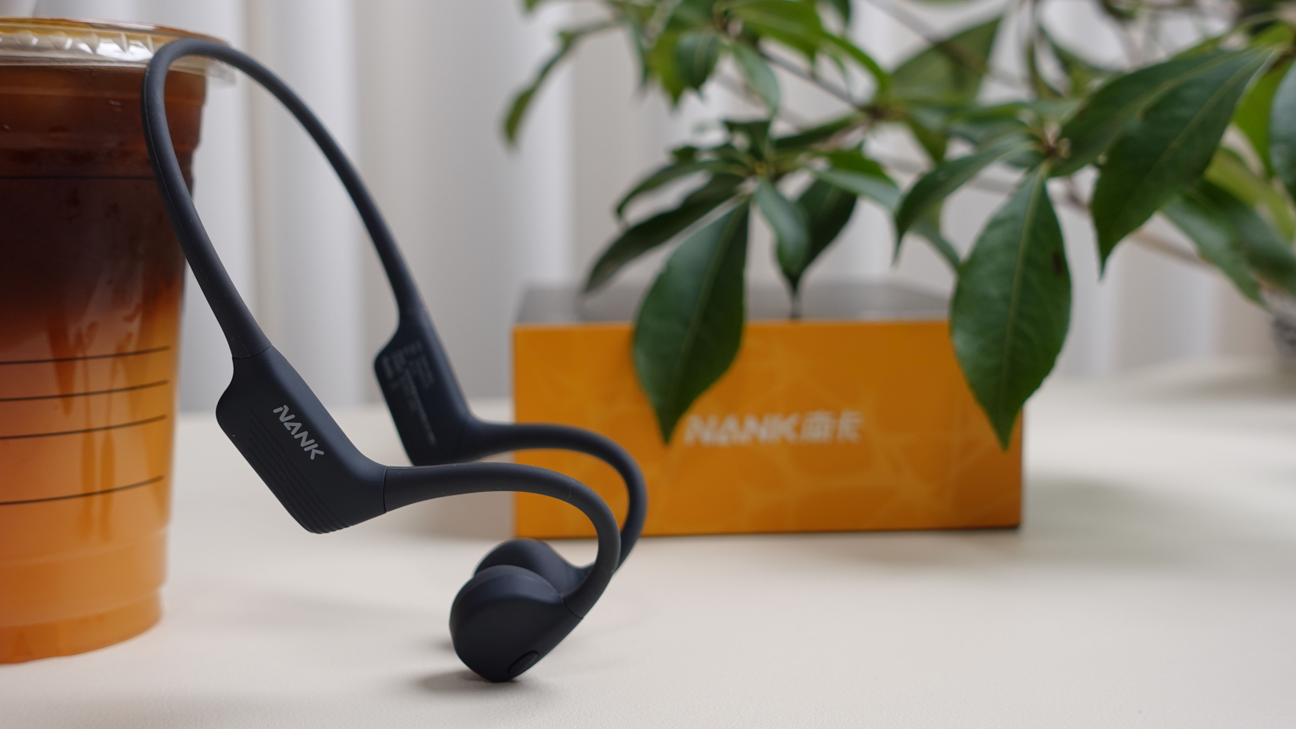 给减肥加把劲儿！超轻耳机为运动减负舒适与音质双赢