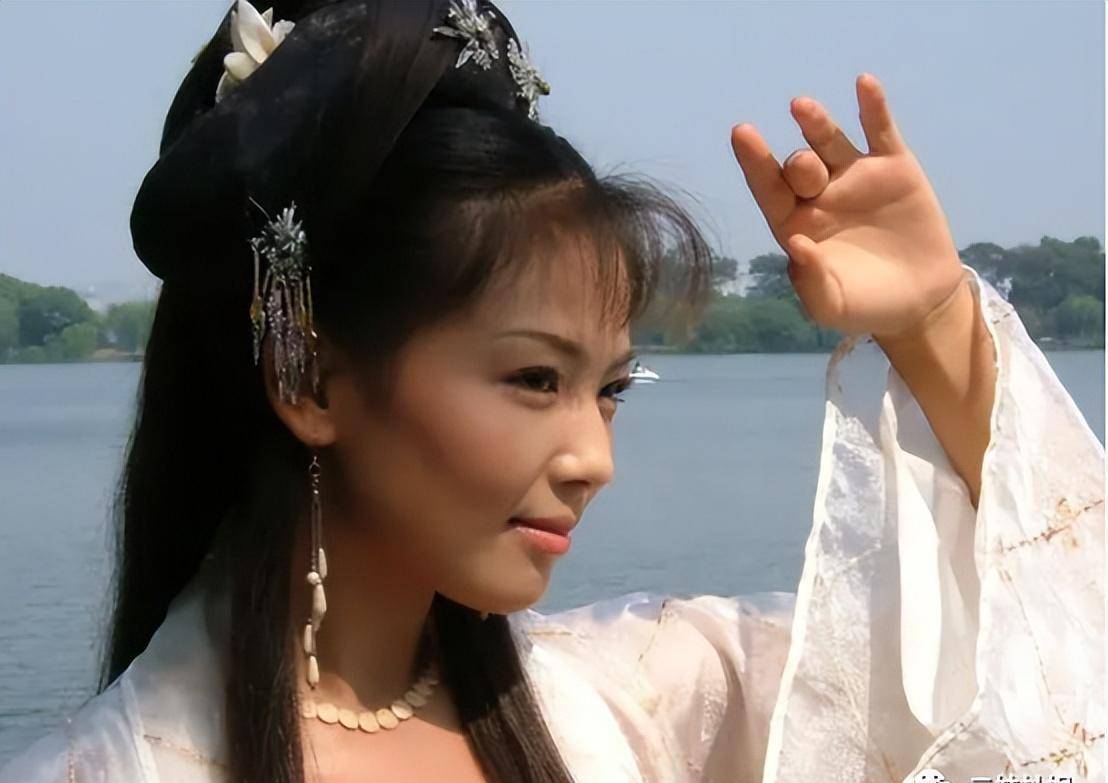 趁着热度的提升,刘涛又拍摄了电视剧《天龙八部》,并在其中扮演了阿朱